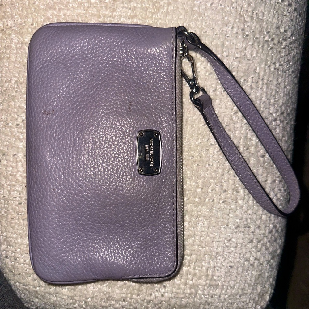 Michael kors wristlet